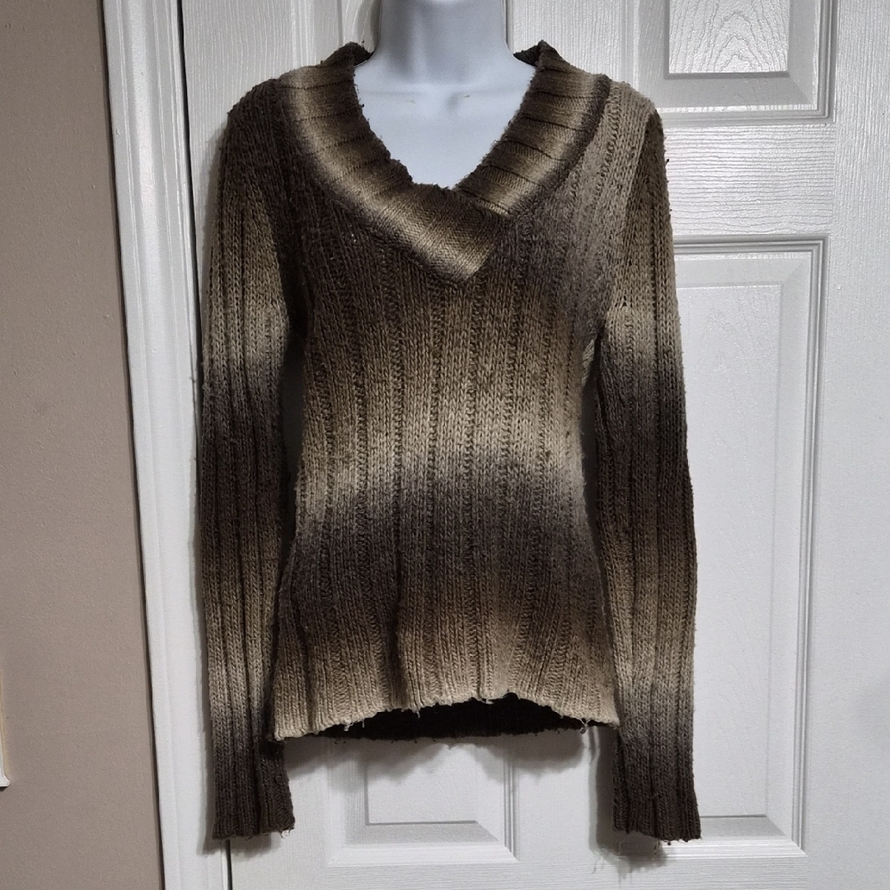 Arizona Jean Company Ombre Brown V-Neck Sweater